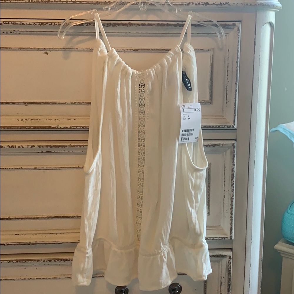 new with tags !! cream tank top